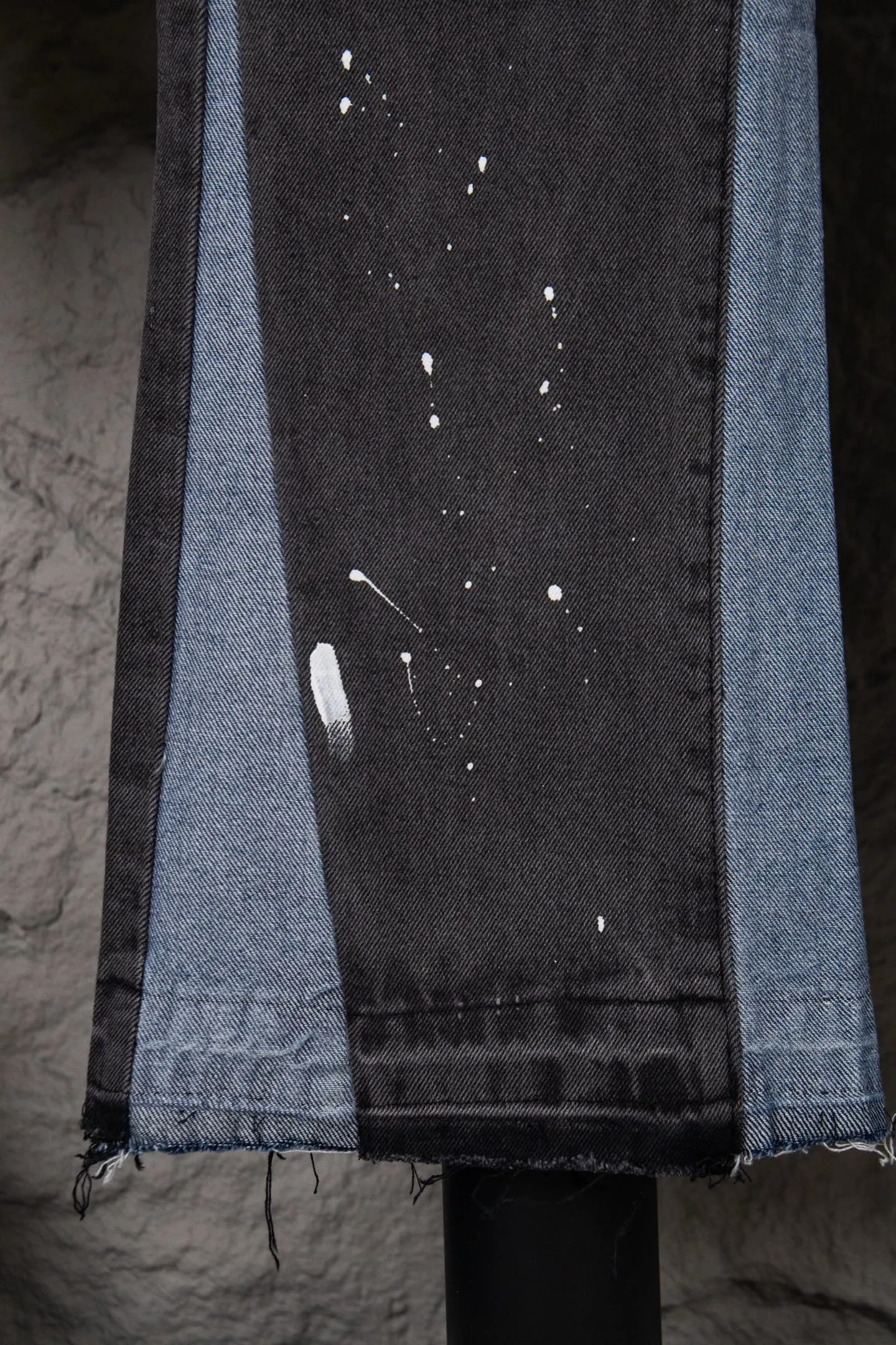 Style number: M401 P250 GALLERY DEPT. Spliced ​​ink splash denim print logo bell bottoms washed jeans Color: black blue Code number: 28 30 32 34